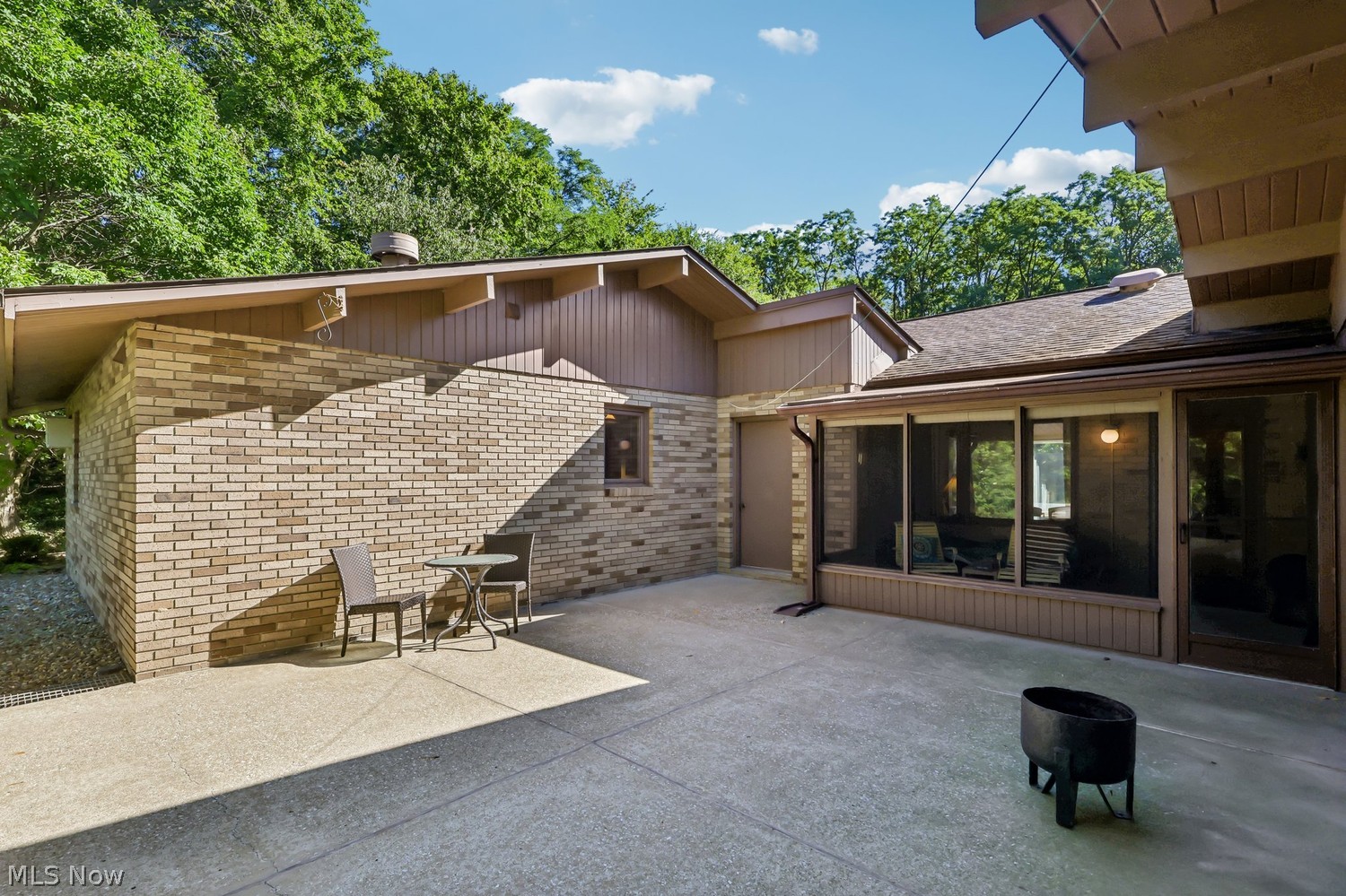 7606 Akins Road North Royalton OH 44133