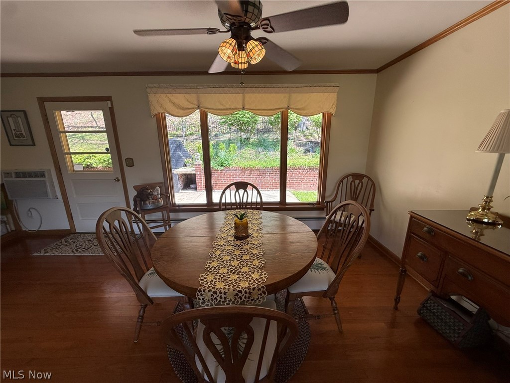 6145 Wolf Run Road SE Dennison OH 44621