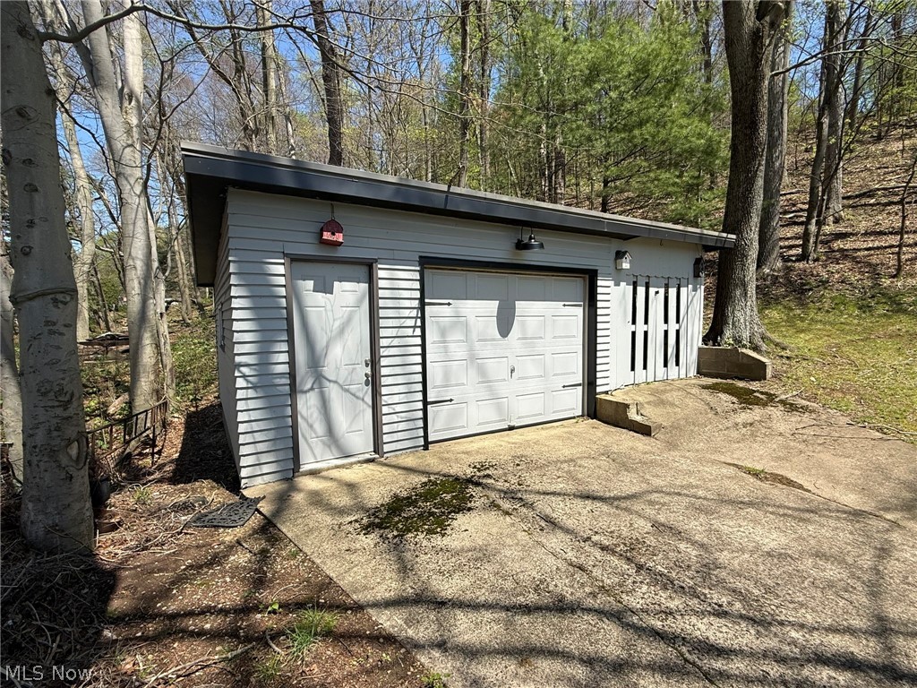 6145 Wolf Run Road SE Dennison OH 44621
