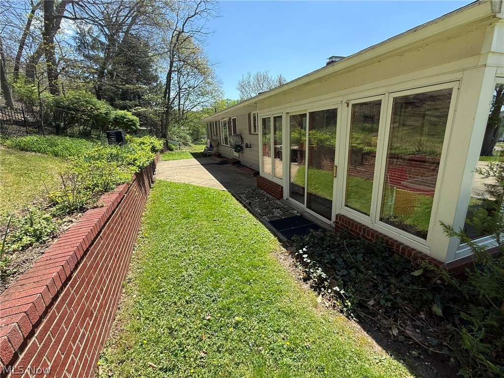 6145 Wolf Run Road SE Dennison OH 44621