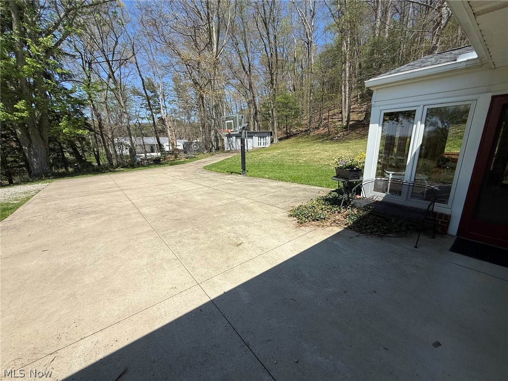6145 Wolf Run Road SE Dennison OH 44621