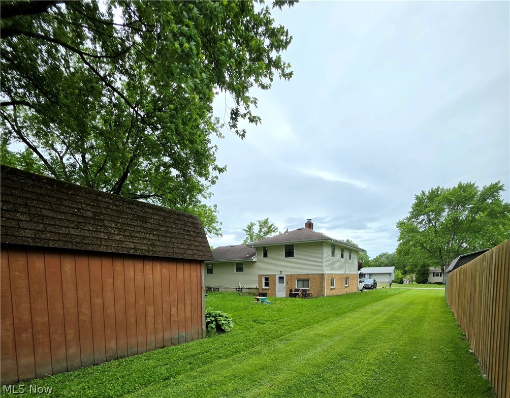 5926 Louise Avenue NW Champion OH 44483