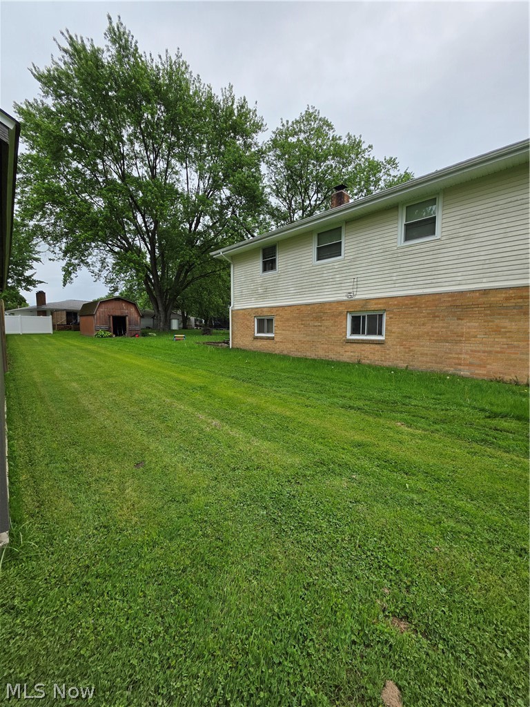 5926 Louise Avenue NW Champion OH 44483