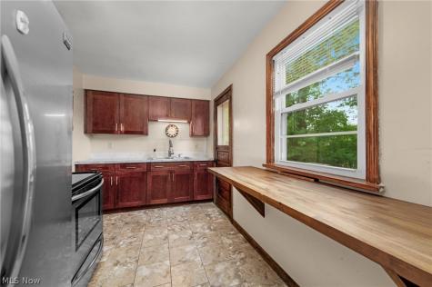 8224 Westmoor Road Mentor OH 44060