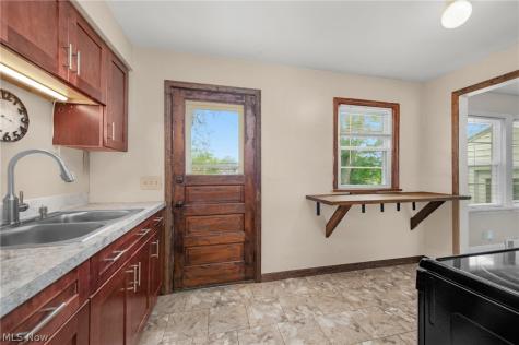8224 Westmoor Road Mentor OH 44060