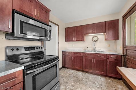 8224 Westmoor Road Mentor OH 44060