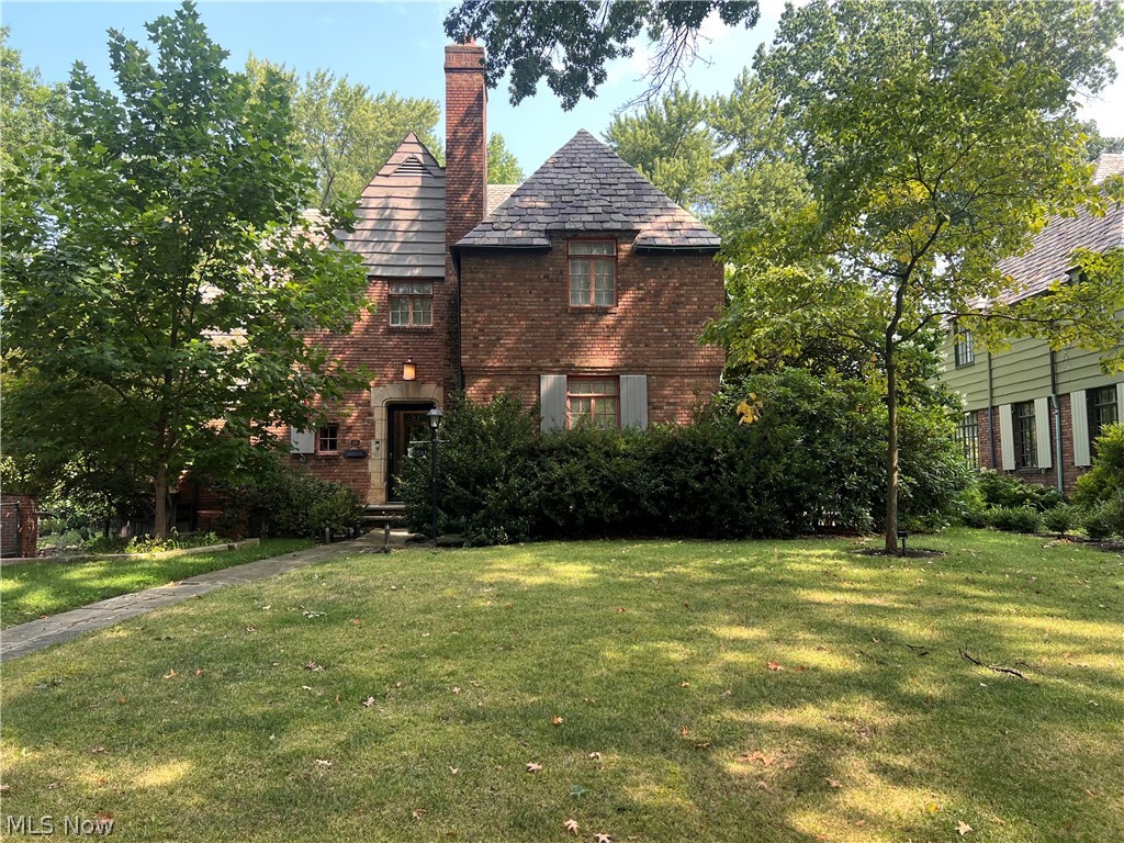 15541 Brewster Road East Cleveland OH 44112