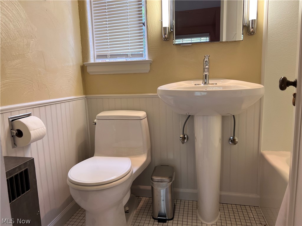 15541 Brewster Road East Cleveland OH 44112