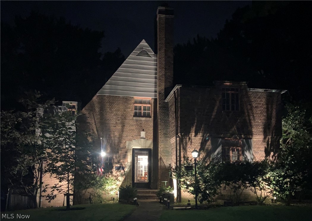 15541 Brewster Road East Cleveland OH 44112