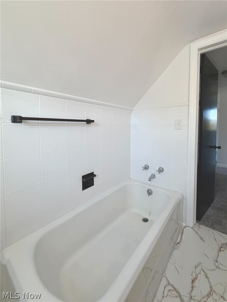 2604 Whitehaven Boulevard Steubenville OH 43952