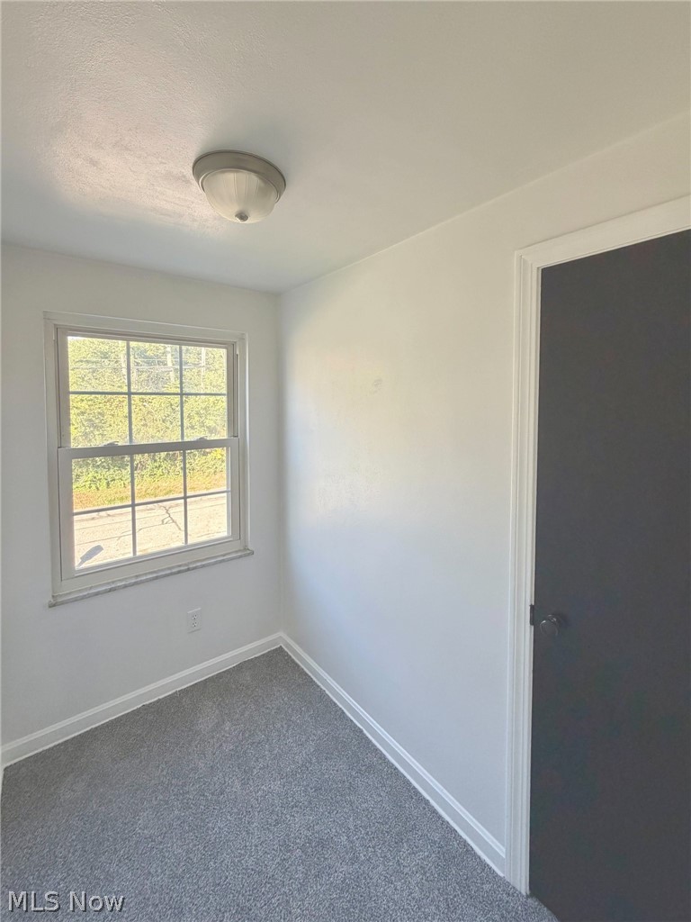 2604 Whitehaven Boulevard Steubenville OH 43952