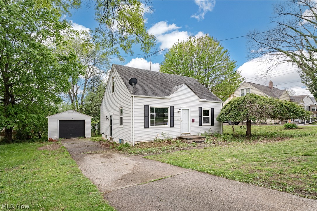106 E Dresden Avenue Akron OH 44301