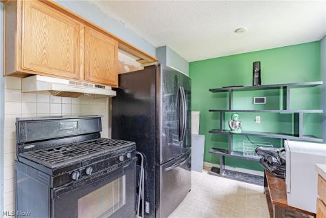 106 E Dresden Avenue Akron OH 44301