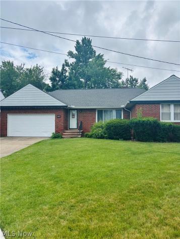 24346 Paradise Lane Euclid OH 44123