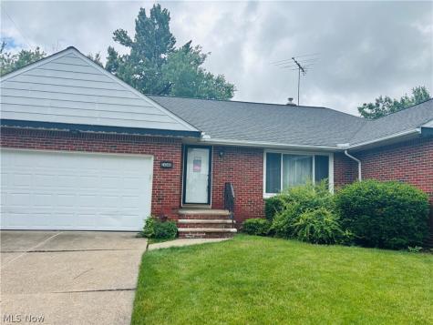 24346 Paradise Lane Euclid OH 44123