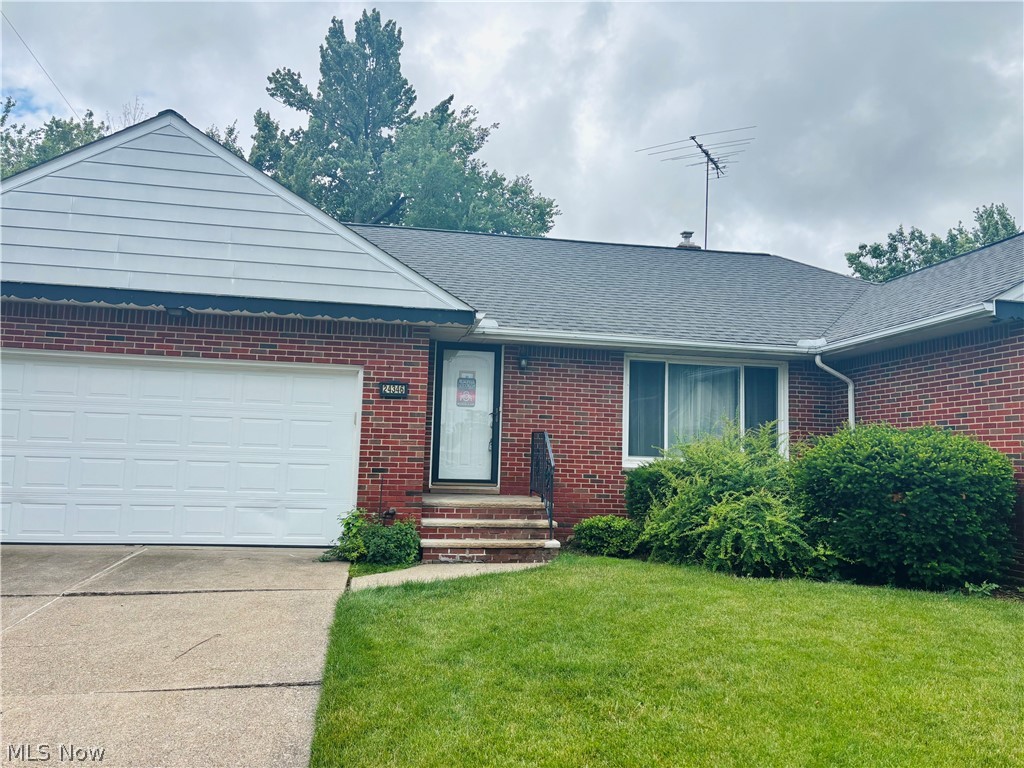 24346 Paradise Lane Euclid OH 44123