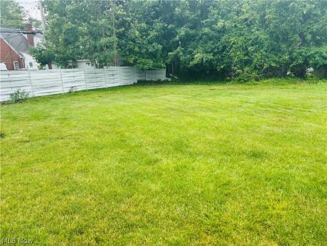24346 Paradise Lane Euclid OH 44123