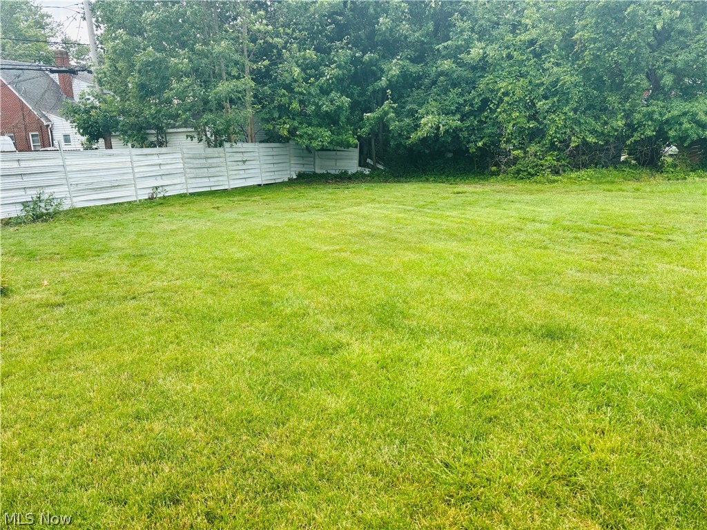 24346 Paradise Lane Euclid OH 44123
