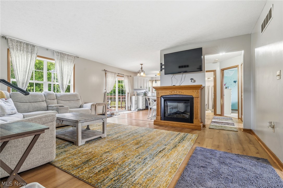 6055 Apple Street Louisville OH 44641