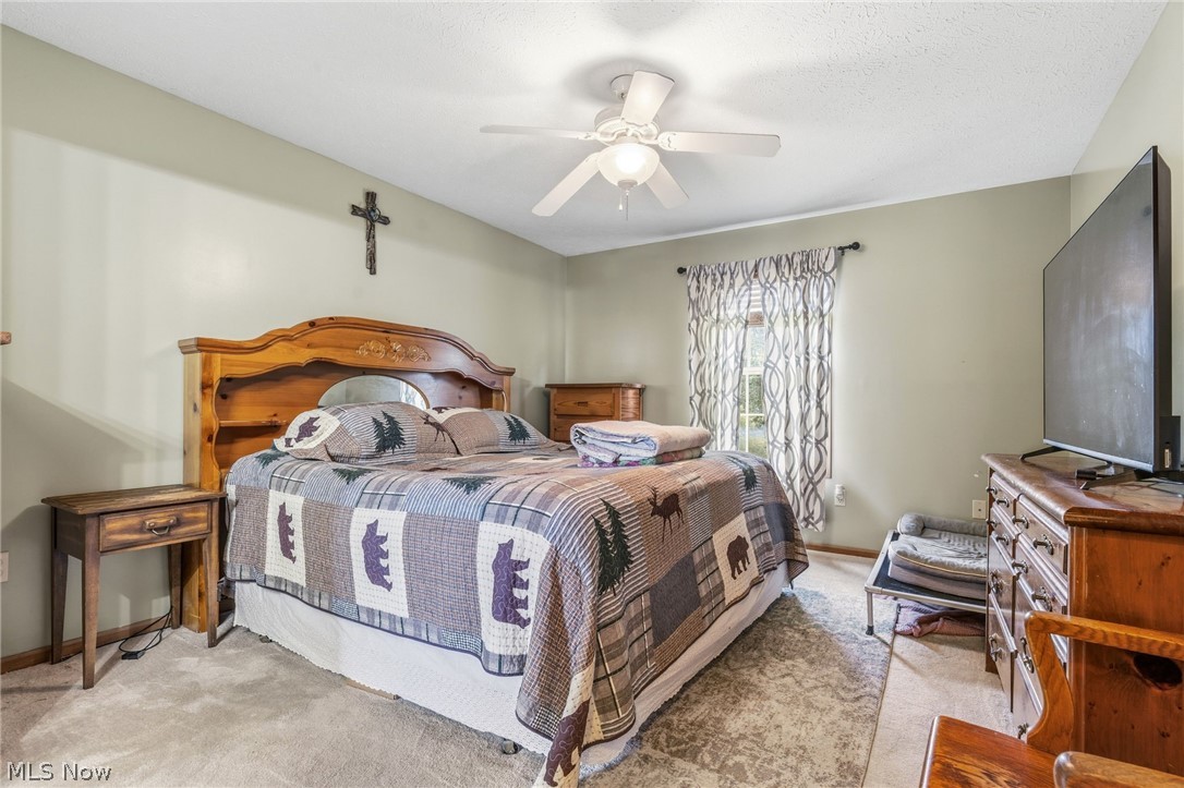 6055 Apple Street Louisville OH 44641