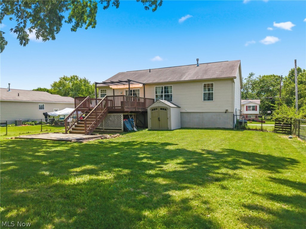 6055 Apple Street Louisville OH 44641