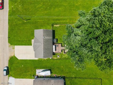 6055 Apple Street Louisville OH 44641