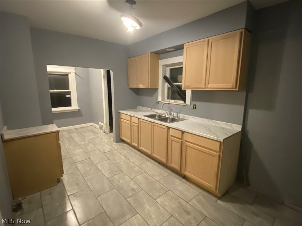 3470 W 122nd Street Cleveland OH 44111