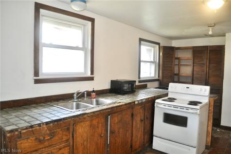 5872 Main Street Peninsula OH 44264
