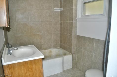5872 Main Street Peninsula OH 44264