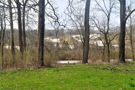 5872 Main Street Peninsula OH 44264