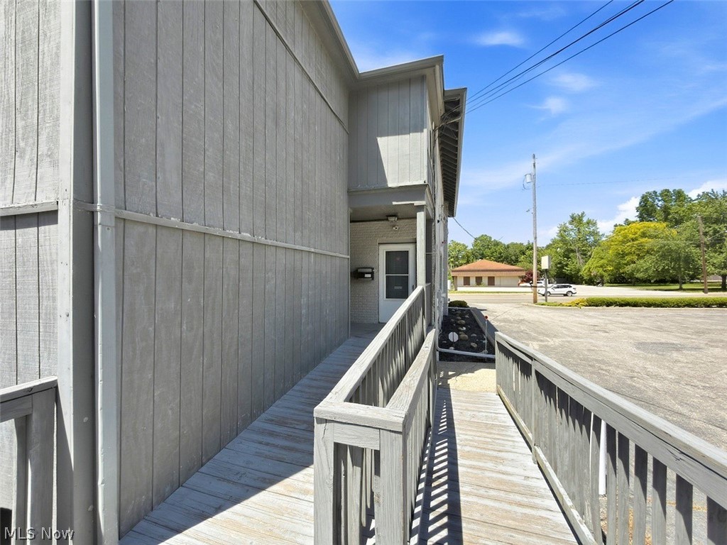 1214 E Market Street Warren OH 44483