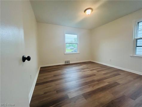 13629 Granger Road Garfield Heights OH 44125