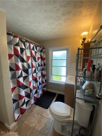 1536 E 195th Street Euclid OH 44117