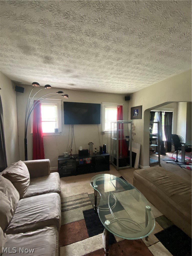 1536 E 195th Street Euclid OH 44117