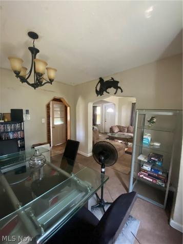 1536 E 195th Street Euclid OH 44117
