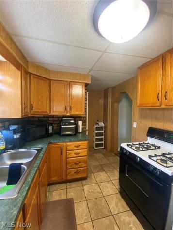 1536 E 195th Street Euclid OH 44117