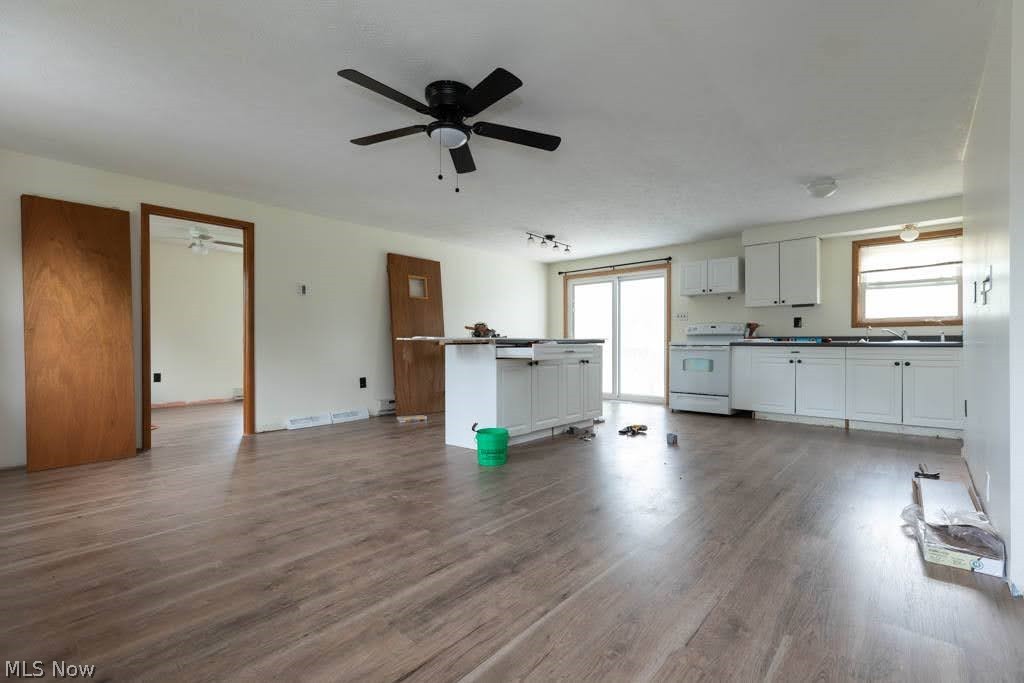 15911 Gar Highway Montville OH 44064