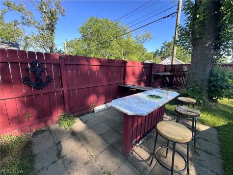 693 Hollywood Avenue Sheffield OH 44054