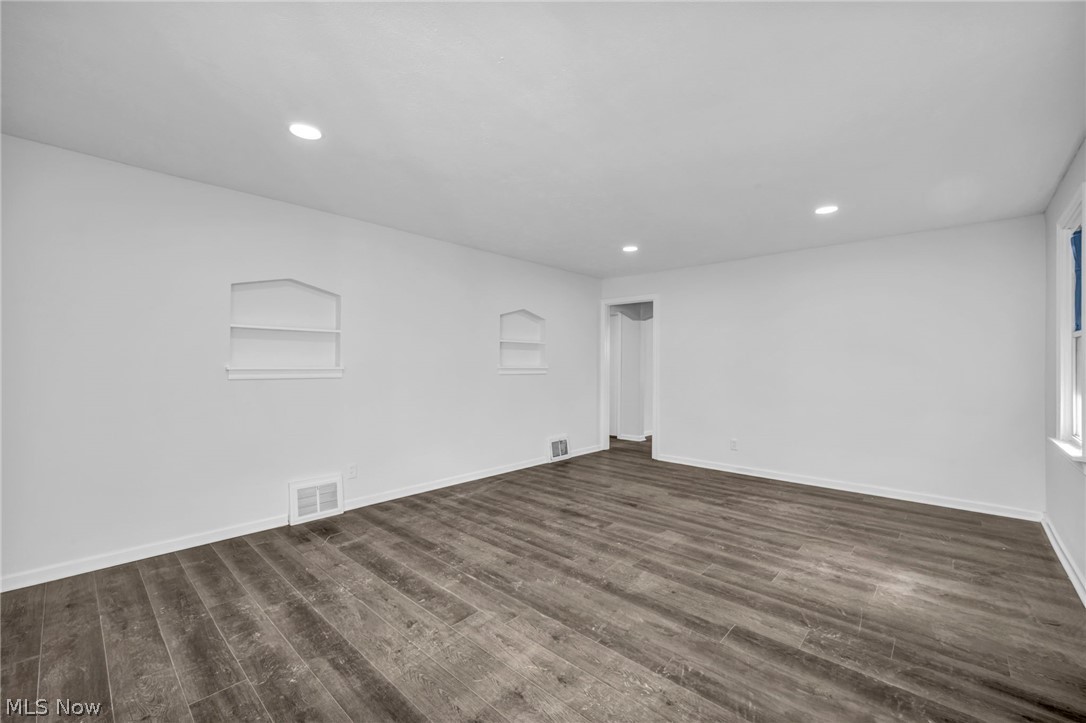 1361 Leavitt Road Lorain OH 44052