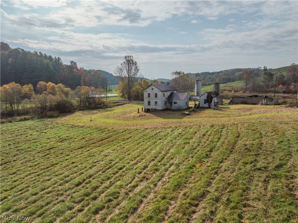 7257 Elliott Road Newcomerstown OH 43832