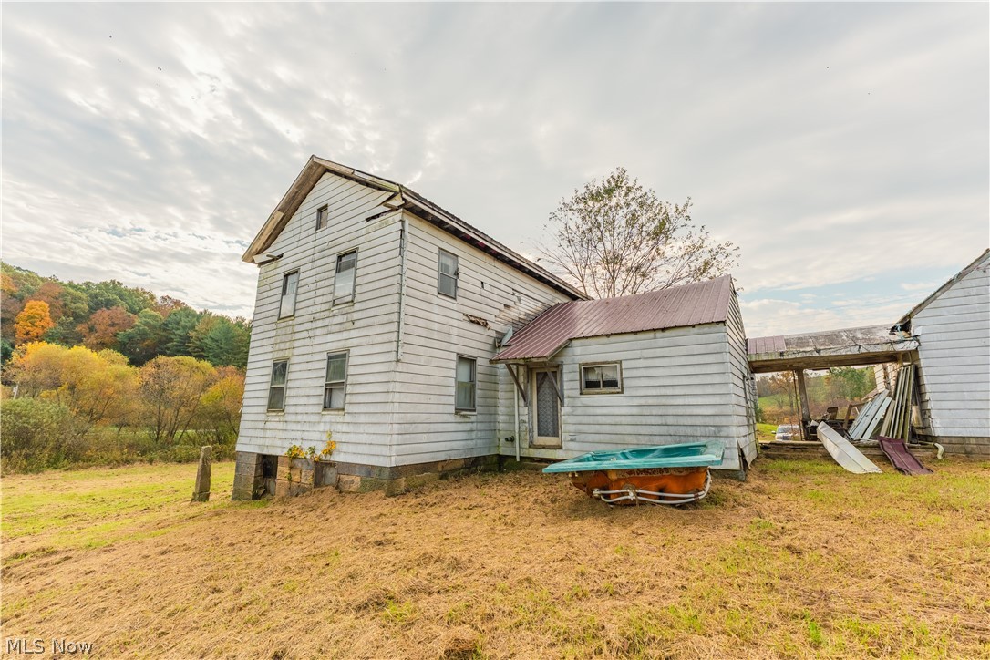 7257 Elliott Road Newcomerstown OH 43832