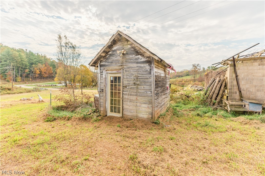 7257 Elliott Road Newcomerstown OH 43832