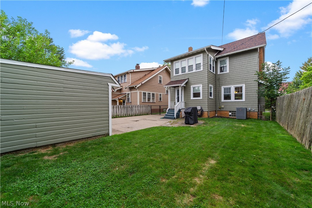 2172 Northland Avenue Lakewood OH 44107