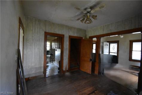 438 Bennington Avenue Youngstown OH 44505