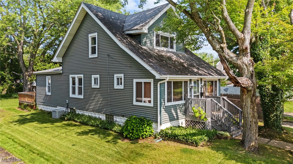674 Columbus Avenue Akron OH 44306