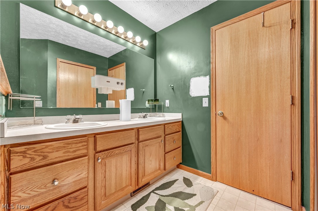 5698 Halwick Drive Ravenna OH 44266