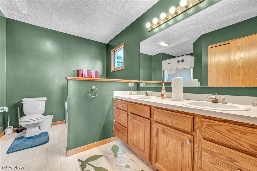 5698 Halwick Drive Ravenna OH 44266