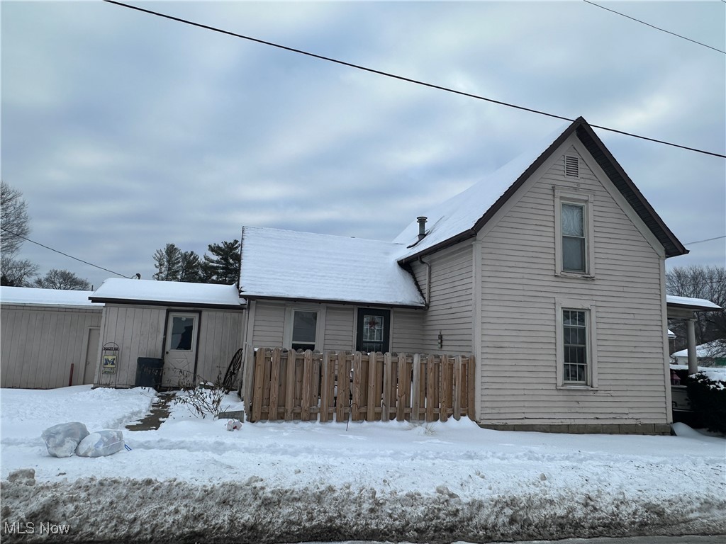 834 North Street Caldwell OH 43724