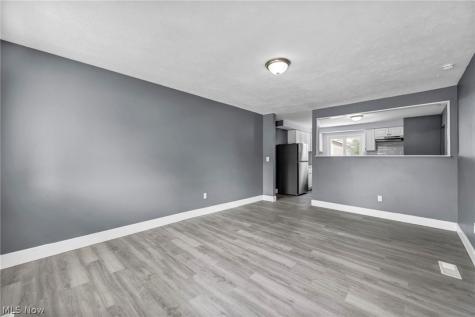 4613 Meadow Lane Lorain OH 44055