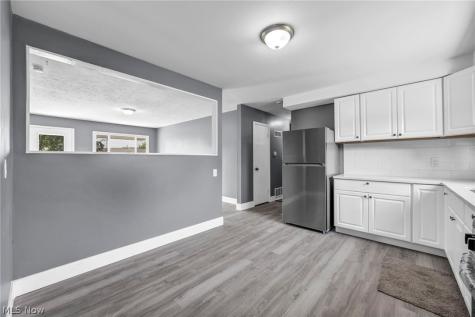 4613 Meadow Lane Lorain OH 44055